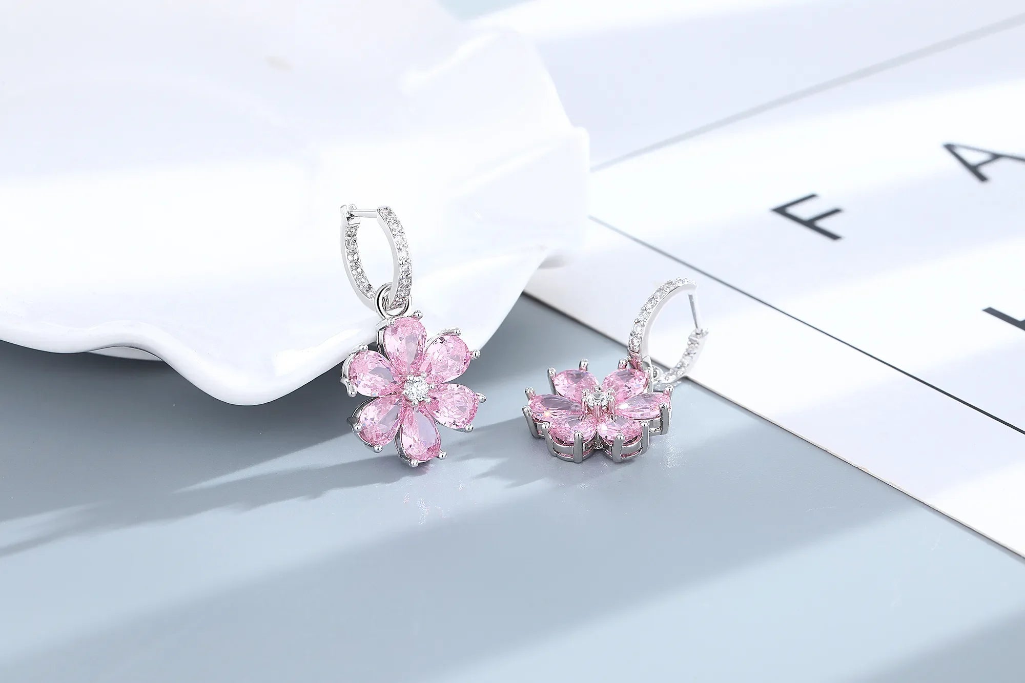 Fashion Pink Zircon Crystal Flower Pendant Bracelets