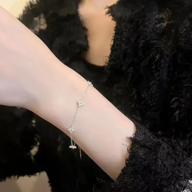 High Quality Crystal Four Leaf Flower Bracelet for Women