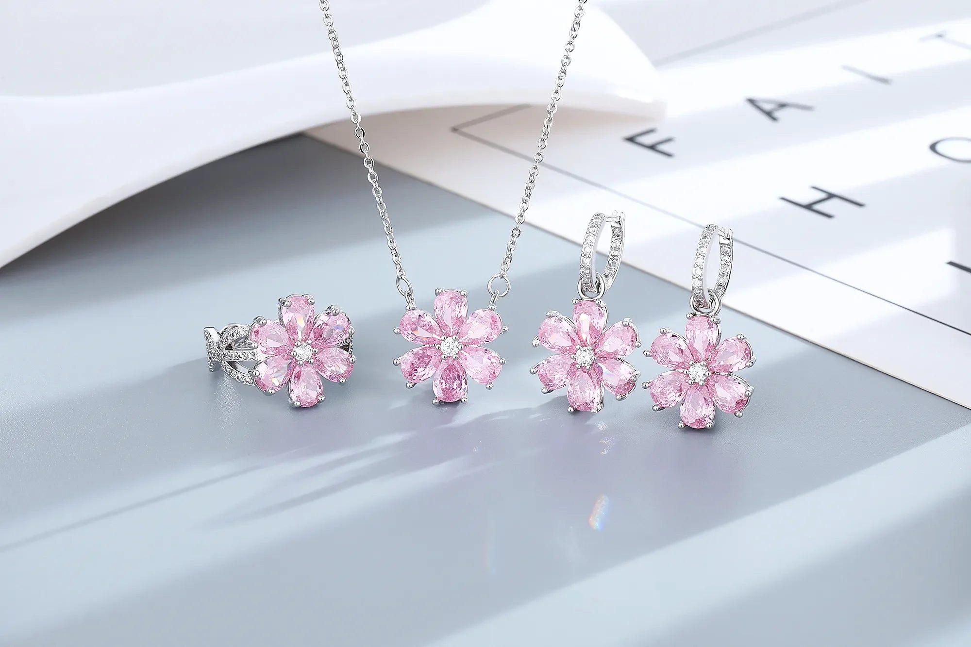 Fashion Pink Zircon Crystal Flower Pendant Bracelets